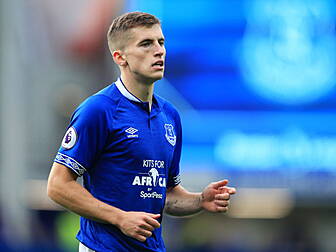 Everton's Jonjoe Kenny signs l...